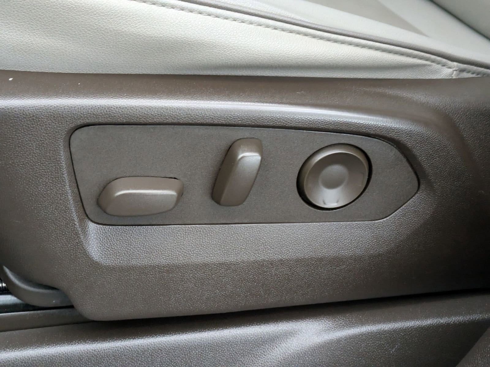 Thumbnail: 2024 GMC Yukon XL - 20