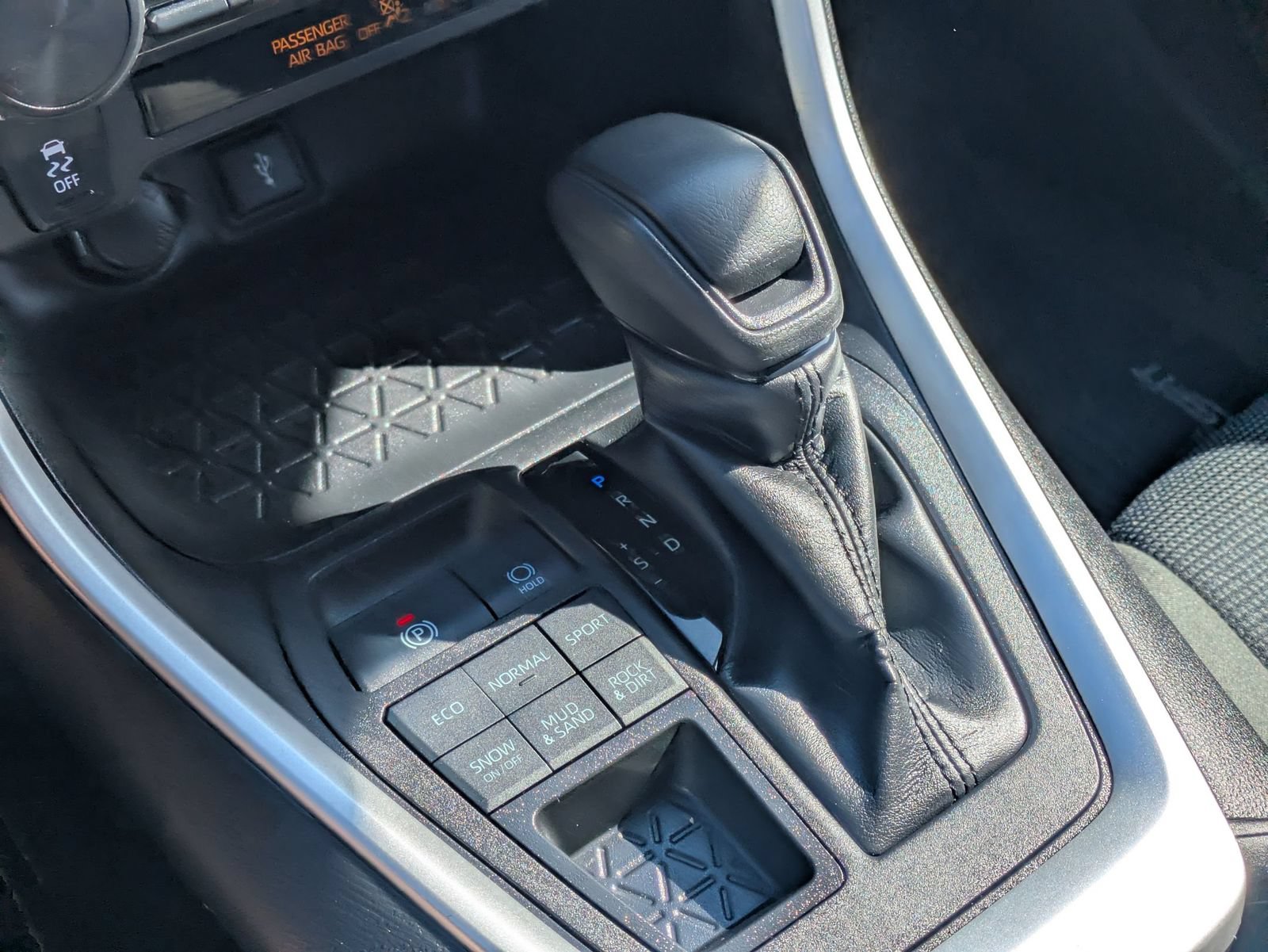 Thumbnail: 2022 Toyota RAV4 - 30