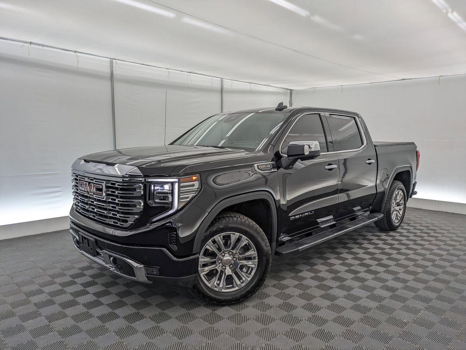 2025 GMC Sierra Denali 4WD Crew Cab Short Box's photo