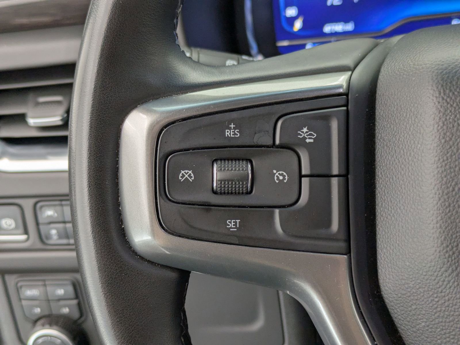 Thumbnail: 2024 Chevrolet Suburban - 21