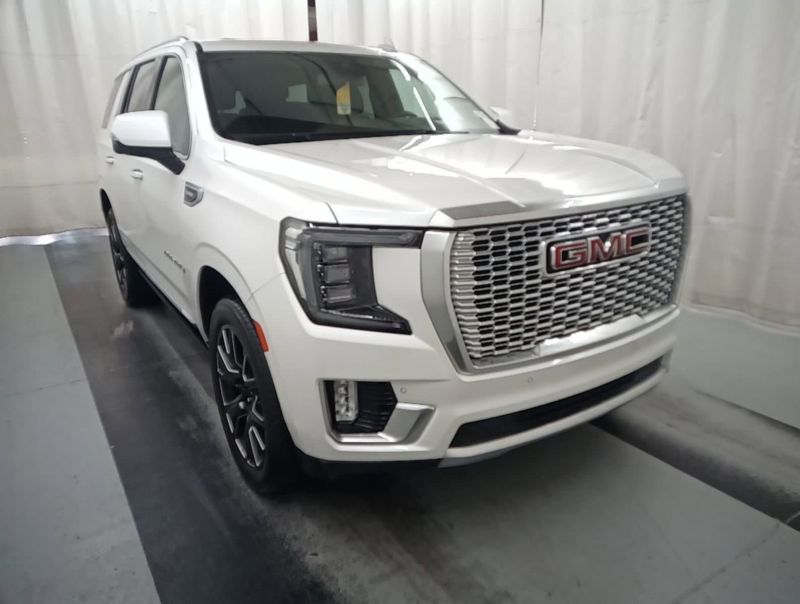 2024 GMC Yukon Denali's photo