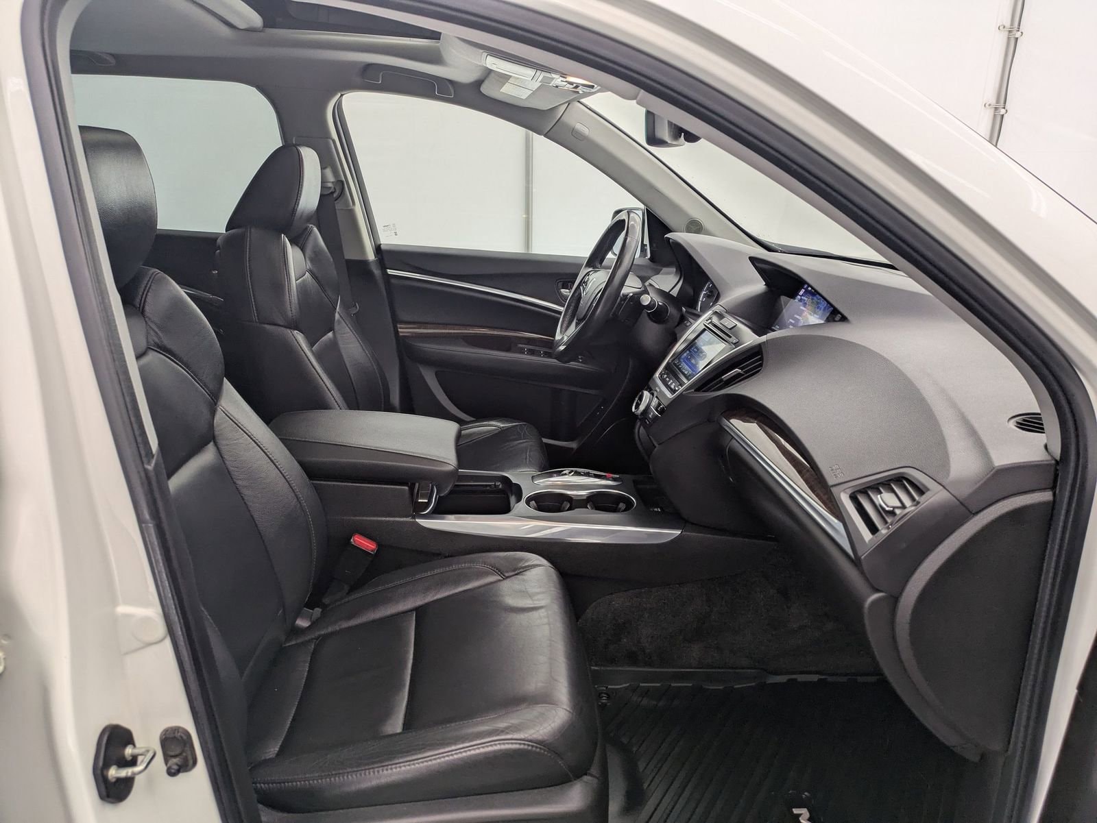 Thumbnail: 2017 Acura MDX - 23