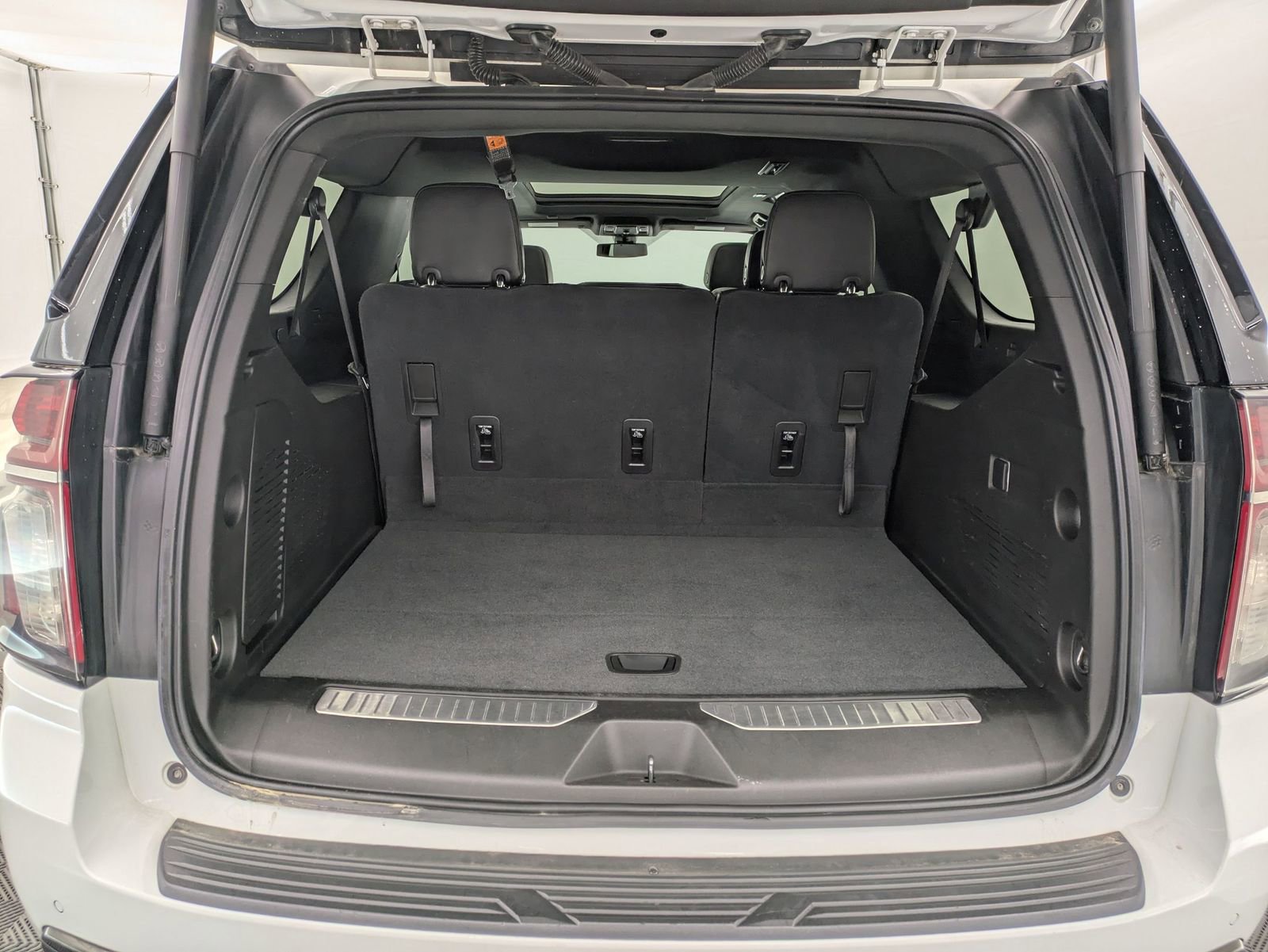 Thumbnail: 2021 Chevrolet Suburban - 33
