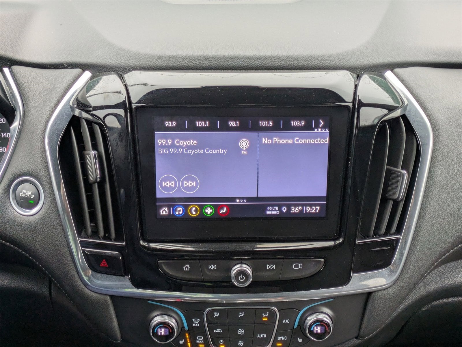 Thumbnail: 2023 Chevrolet Traverse - 28