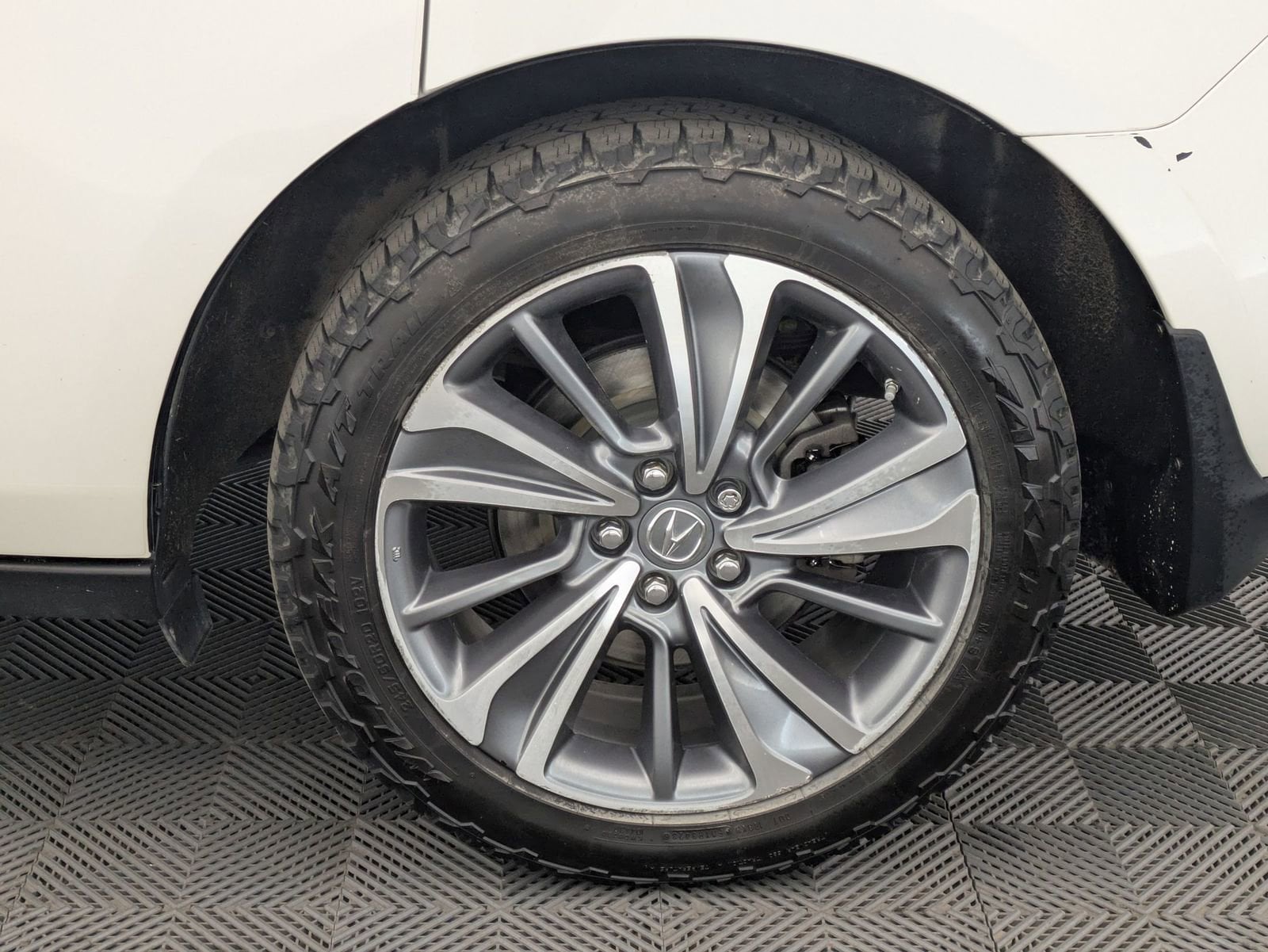 Thumbnail: 2017 Acura MDX - 14