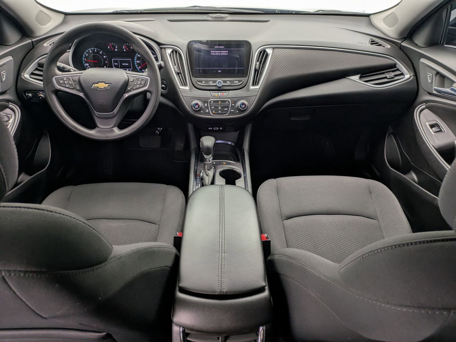 Thumbnail: 2022 Chevrolet Malibu - 15