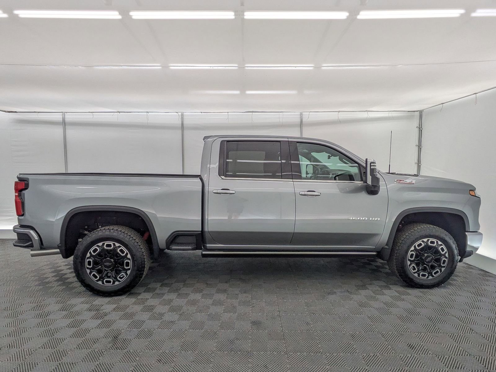 2025 Chevrolet Silverado 3500 HD LTZ - Photo 7