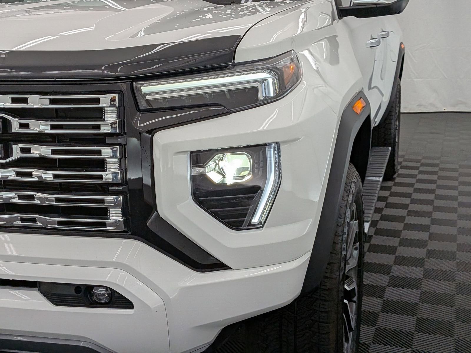 Thumbnail: 2024 GMC Canyon - 9