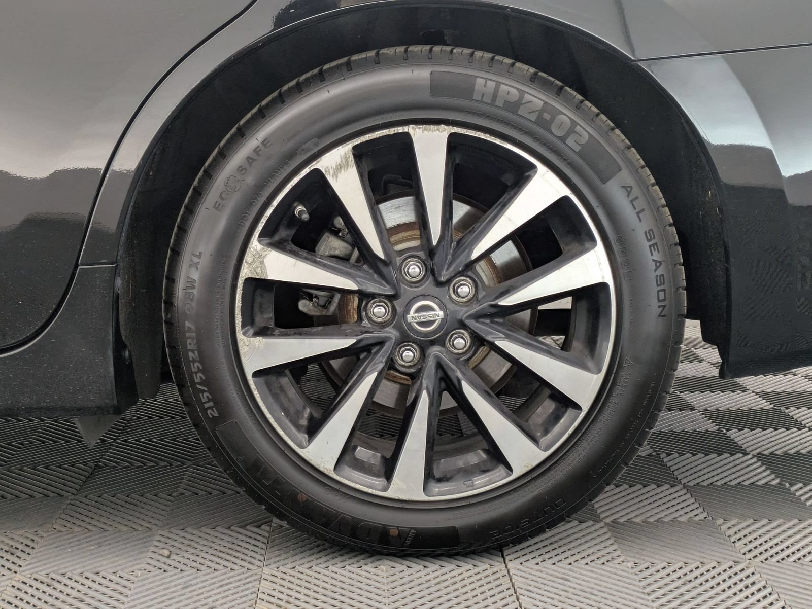 Thumbnail: 2018 Nissan Altima - 13