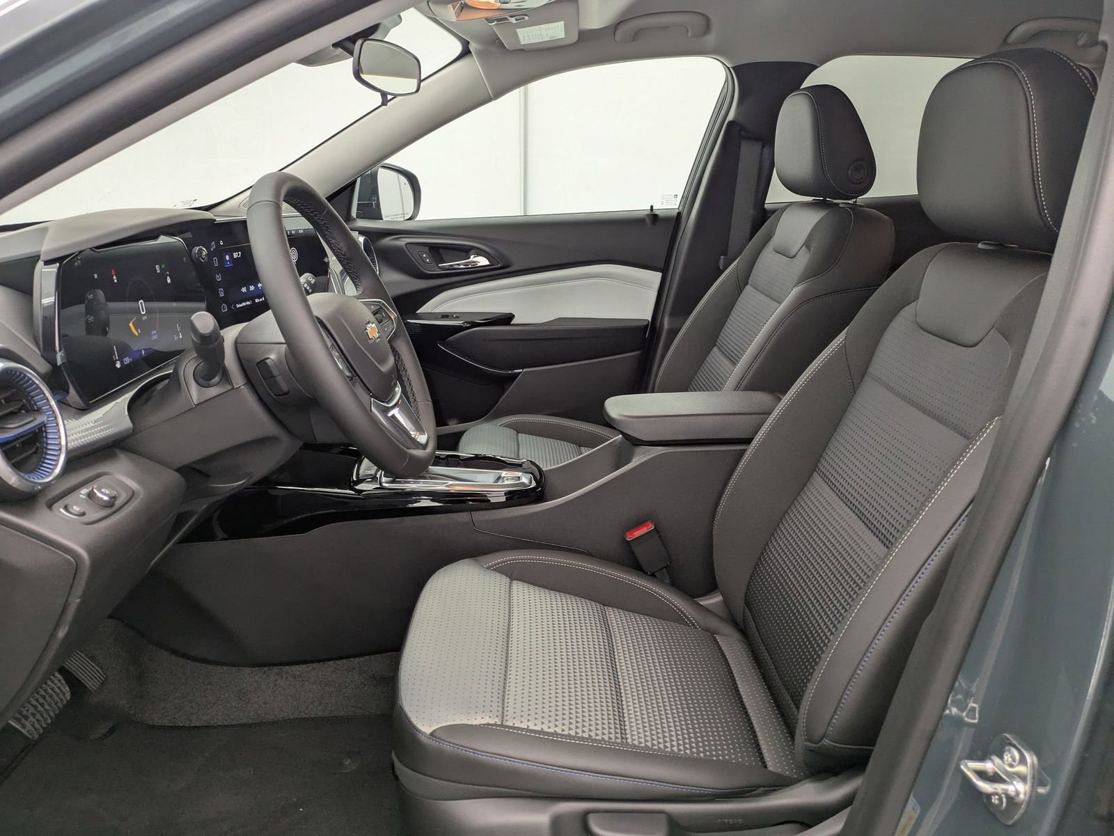 Thumbnail: 2026 Chevrolet Trax - 17
