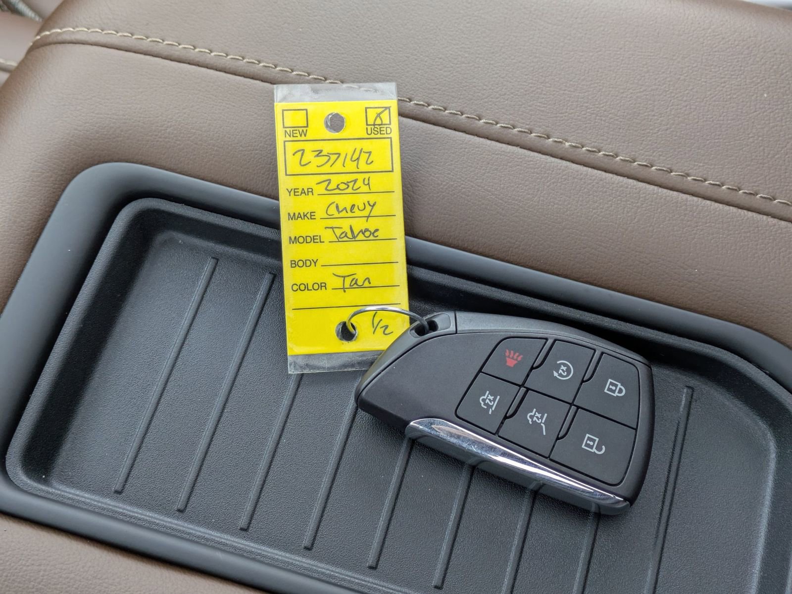 Thumbnail: 2024 Chevrolet Tahoe - 35