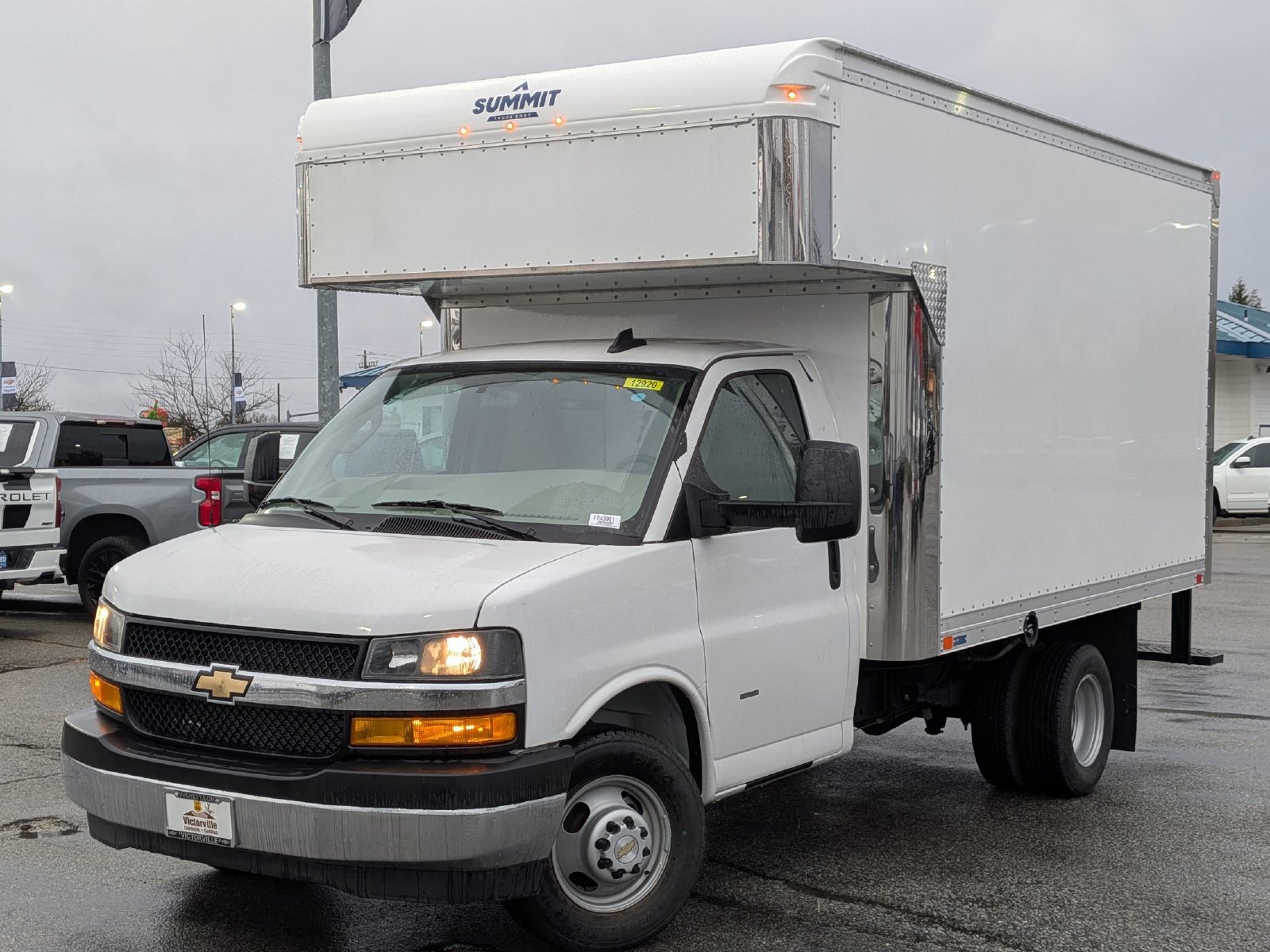 2024 Chevrolet Express Cutaway