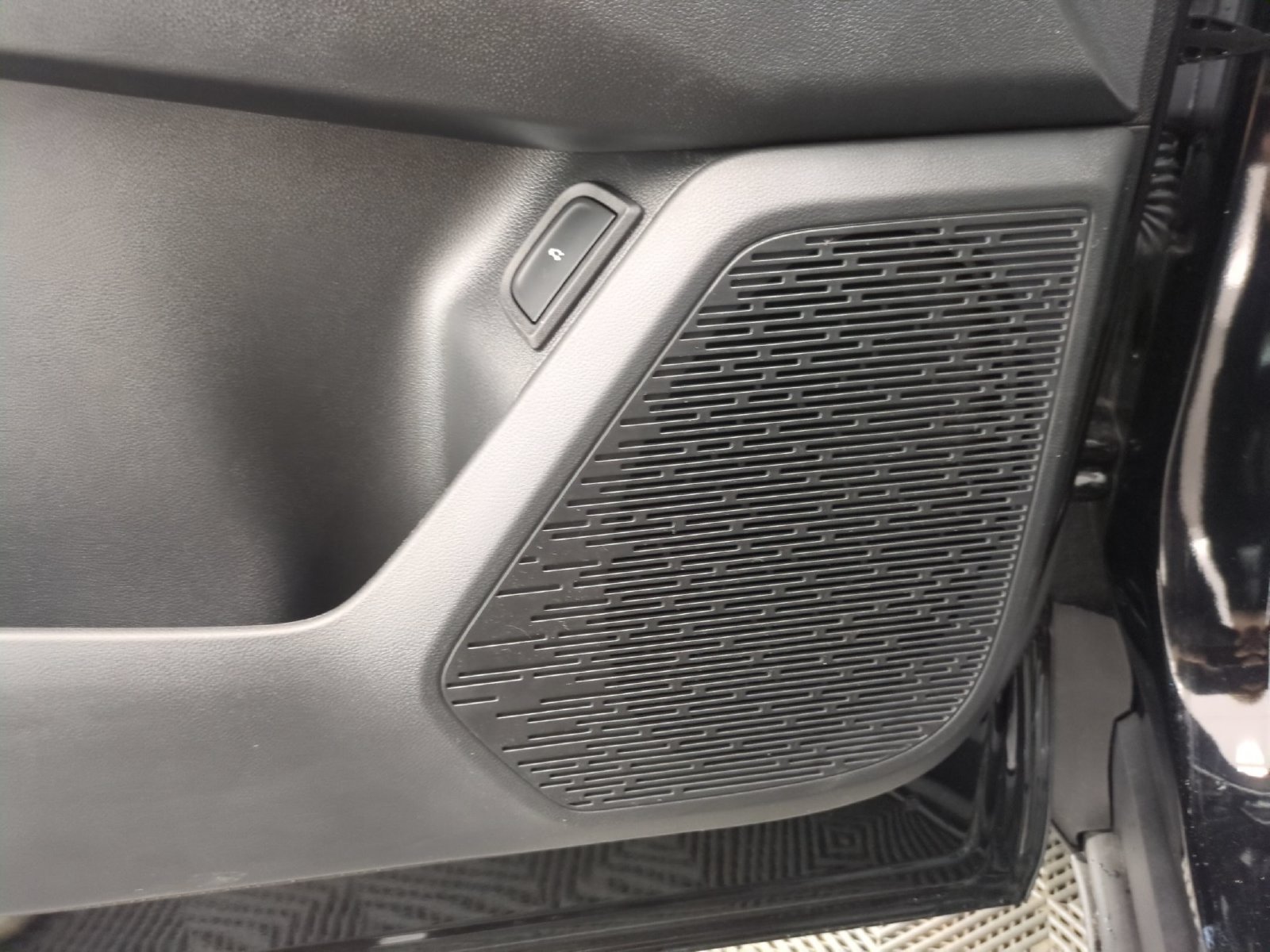 2027 Chevrolet Equinox LT - Photo 28
