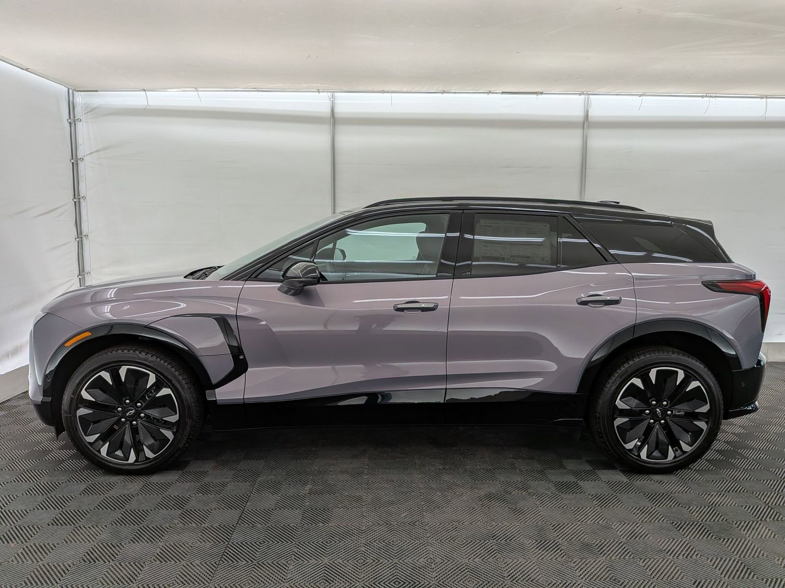Thumbnail: 2026 Chevrolet Blazer EV - 3