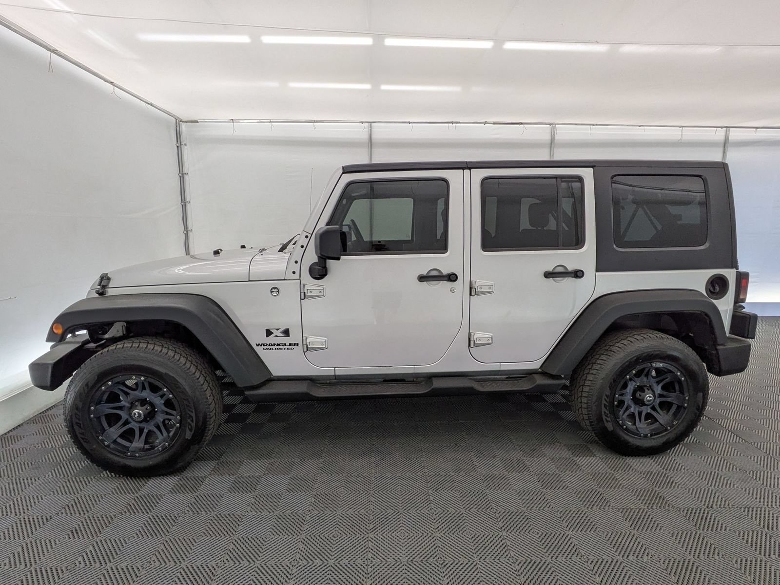 Thumbnail: 2009 Jeep Wrangler - 3