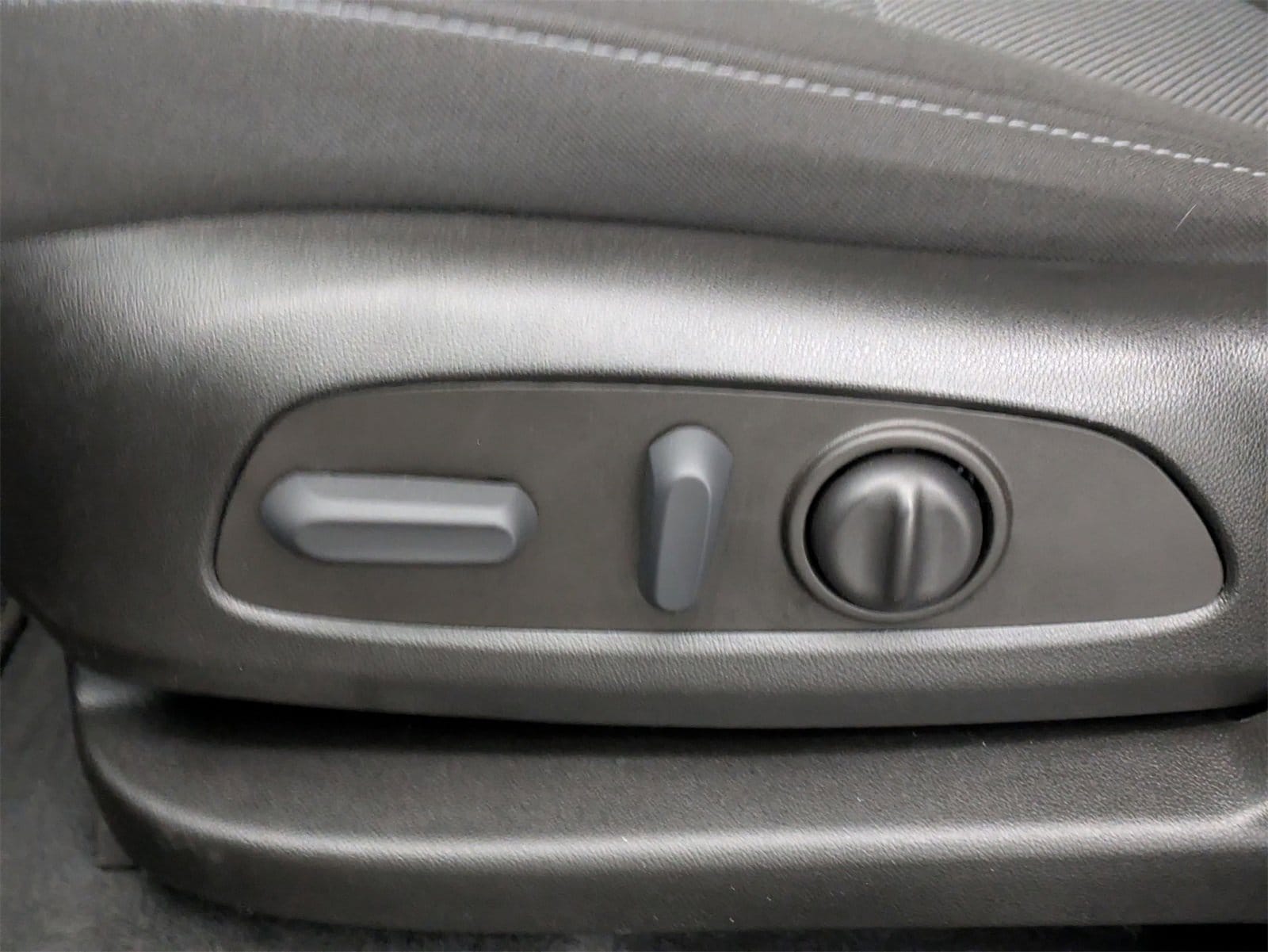 Thumbnail: 2023 Chevrolet Traverse - 18