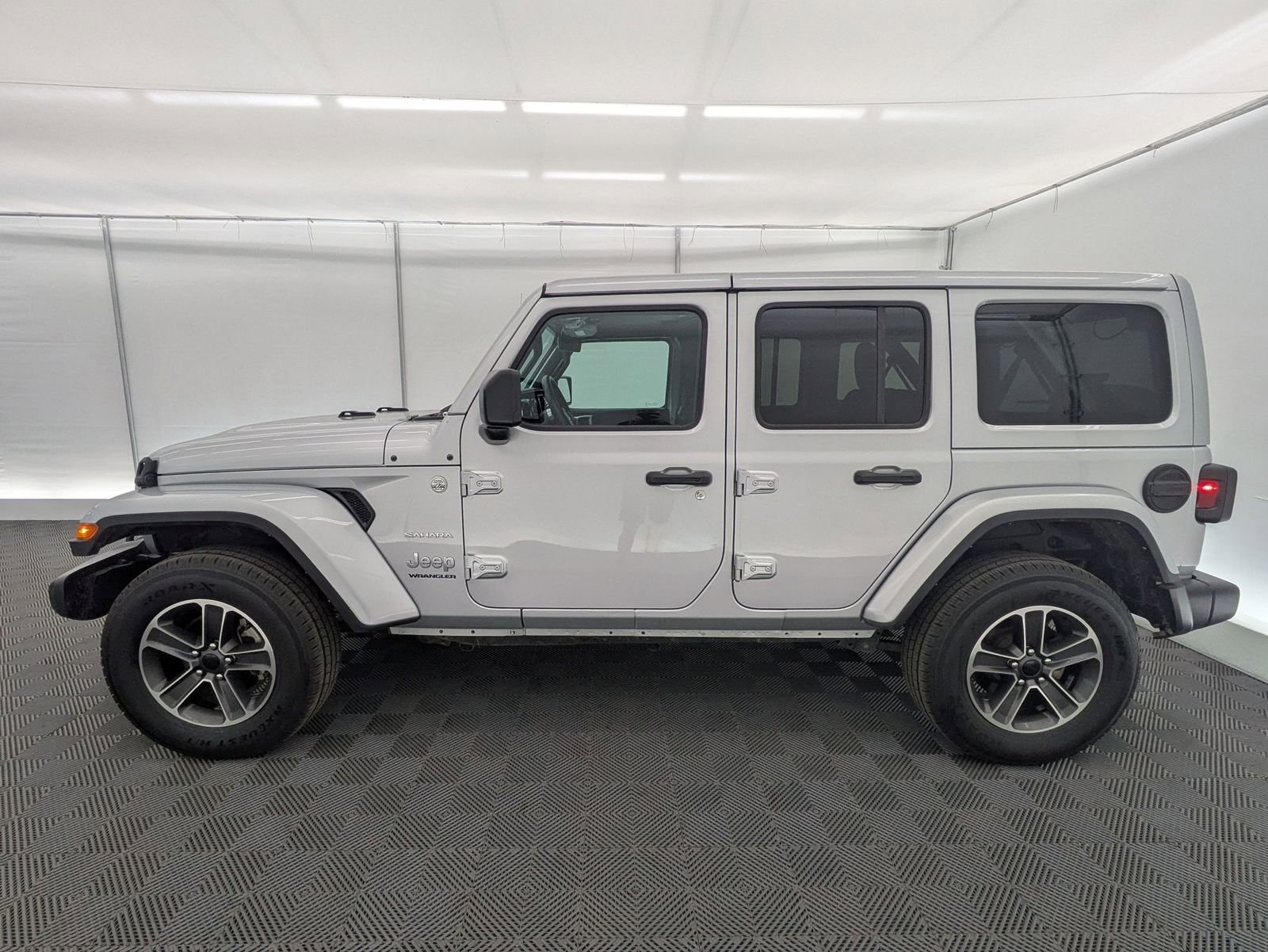 Thumbnail: 2023 Jeep Wrangler - 3