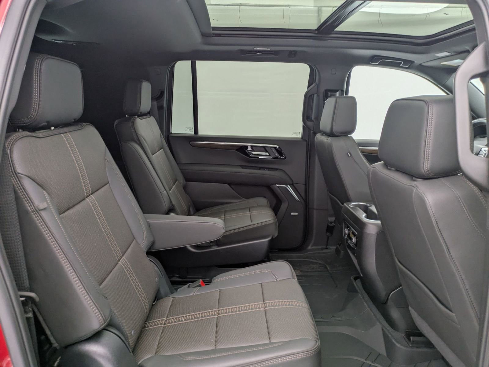 Thumbnail: 2026 Chevrolet Suburban - 22