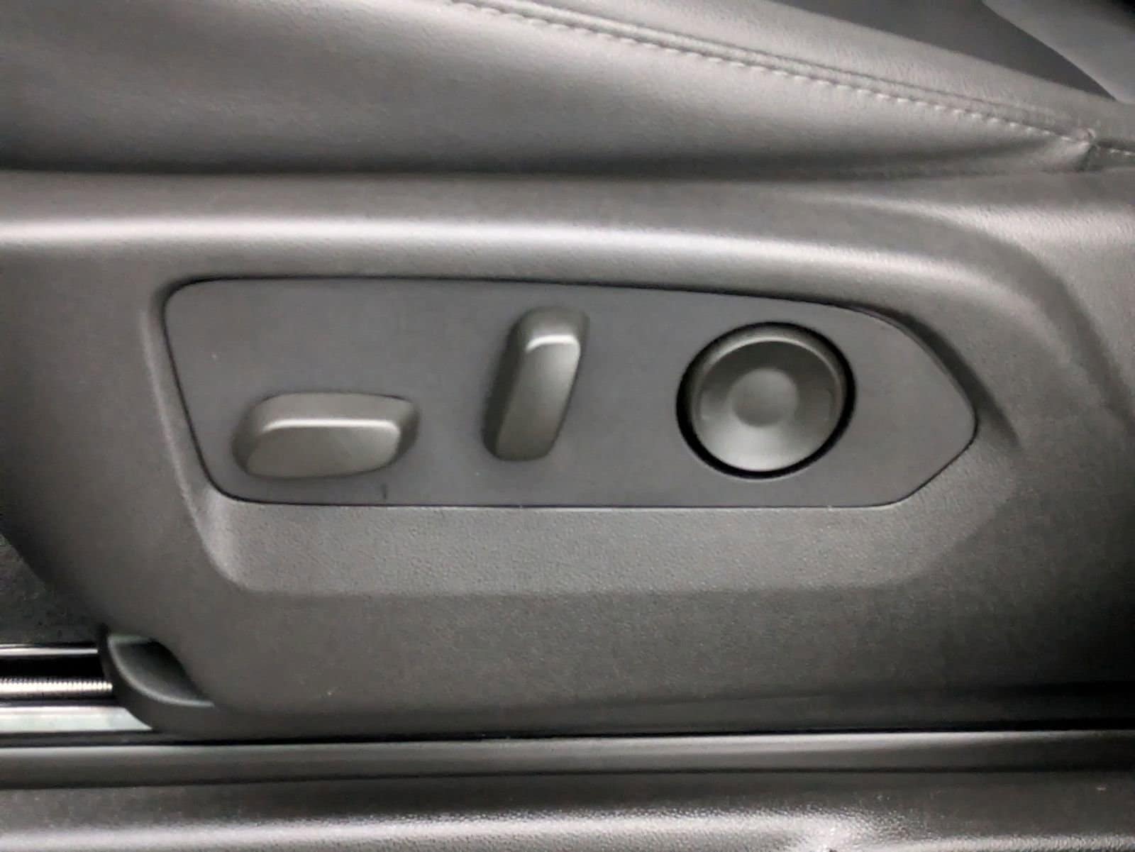 Thumbnail: 2024 Chevrolet Tahoe - 19