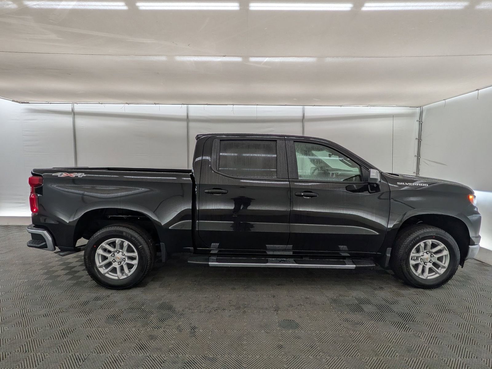 Thumbnail: 2026 Chevrolet Silverado 1500 - 7
