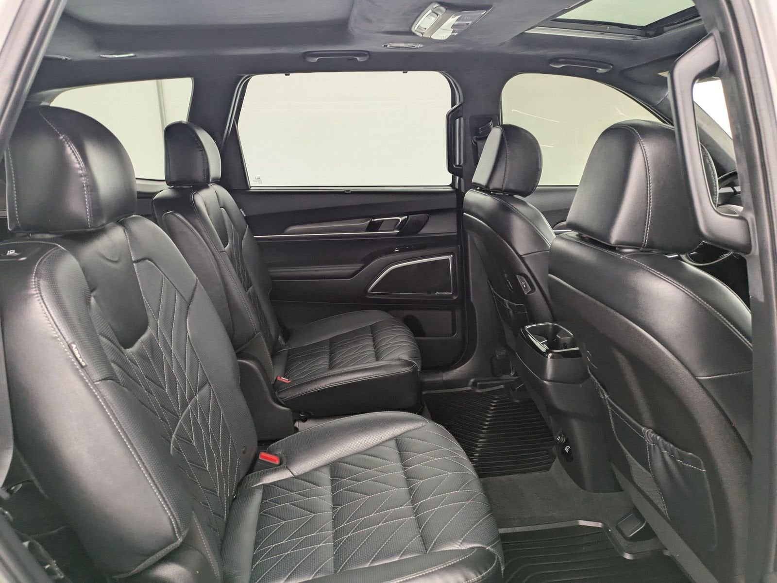 Thumbnail: 2023 Kia Telluride - 21