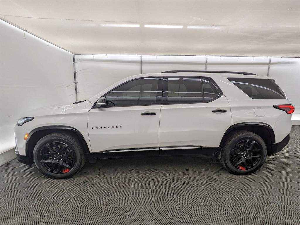 Used 2024 Chevrolet Traverse Limited Premier SUV