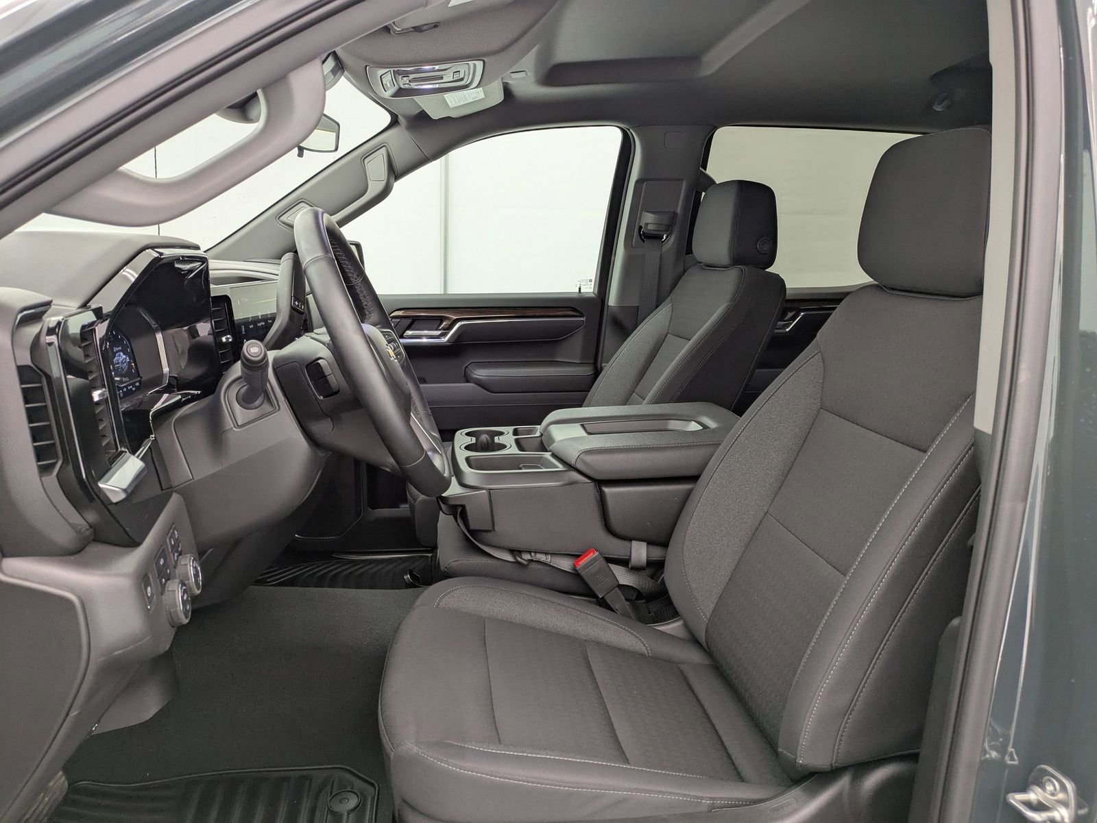 Thumbnail: 2025 Chevrolet Silverado 1500 - 19