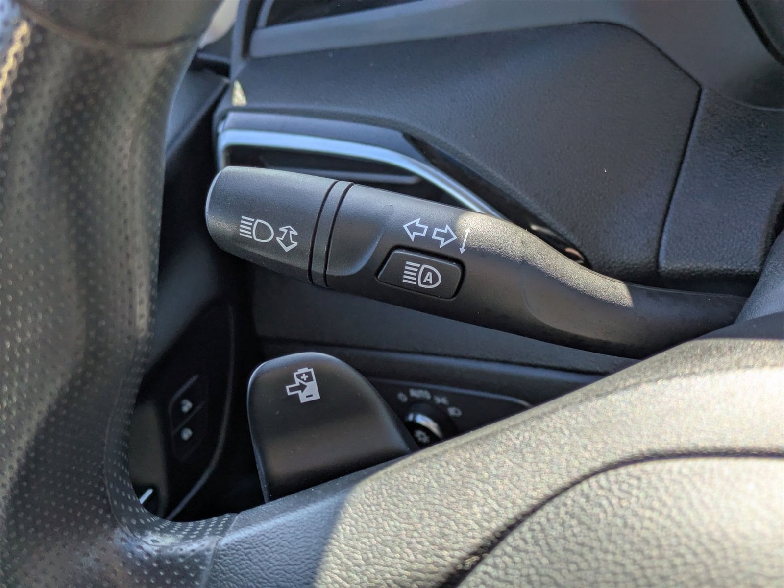 Thumbnail: 2022 Chevrolet Bolt EV - 24