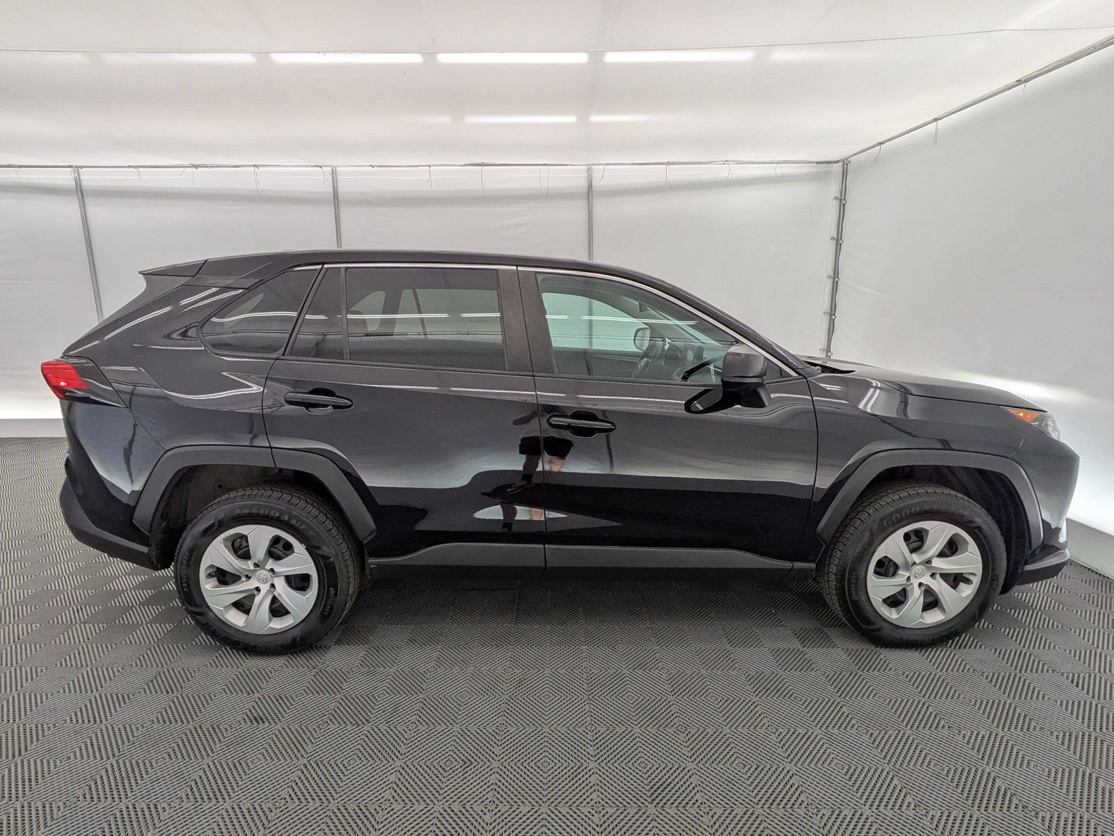 Thumbnail: 2022 Toyota RAV4 - 7