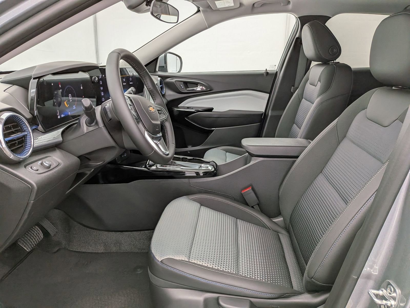 Thumbnail: 2026 Chevrolet Trax - 17