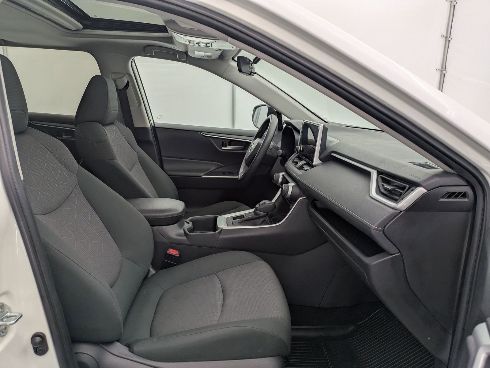 Thumbnail: 2024 Toyota RAV4 - 23