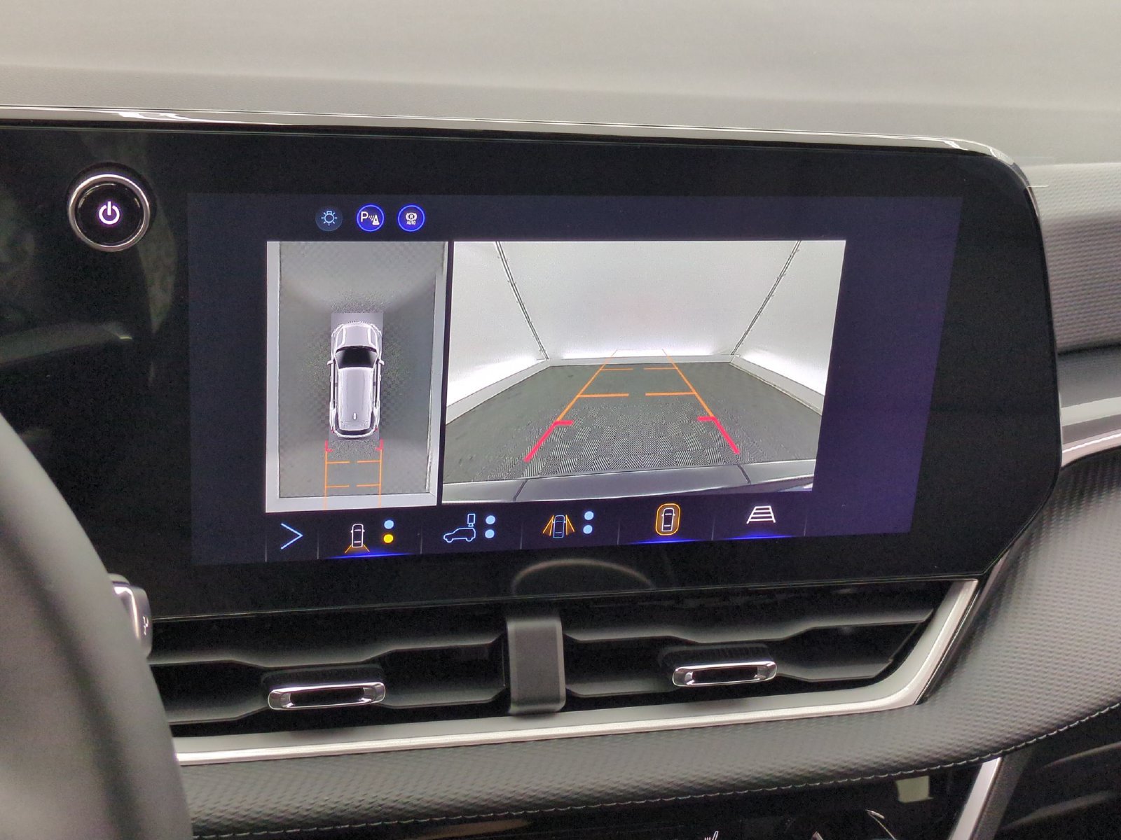 2027 Chevrolet Equinox LT - Photo 27