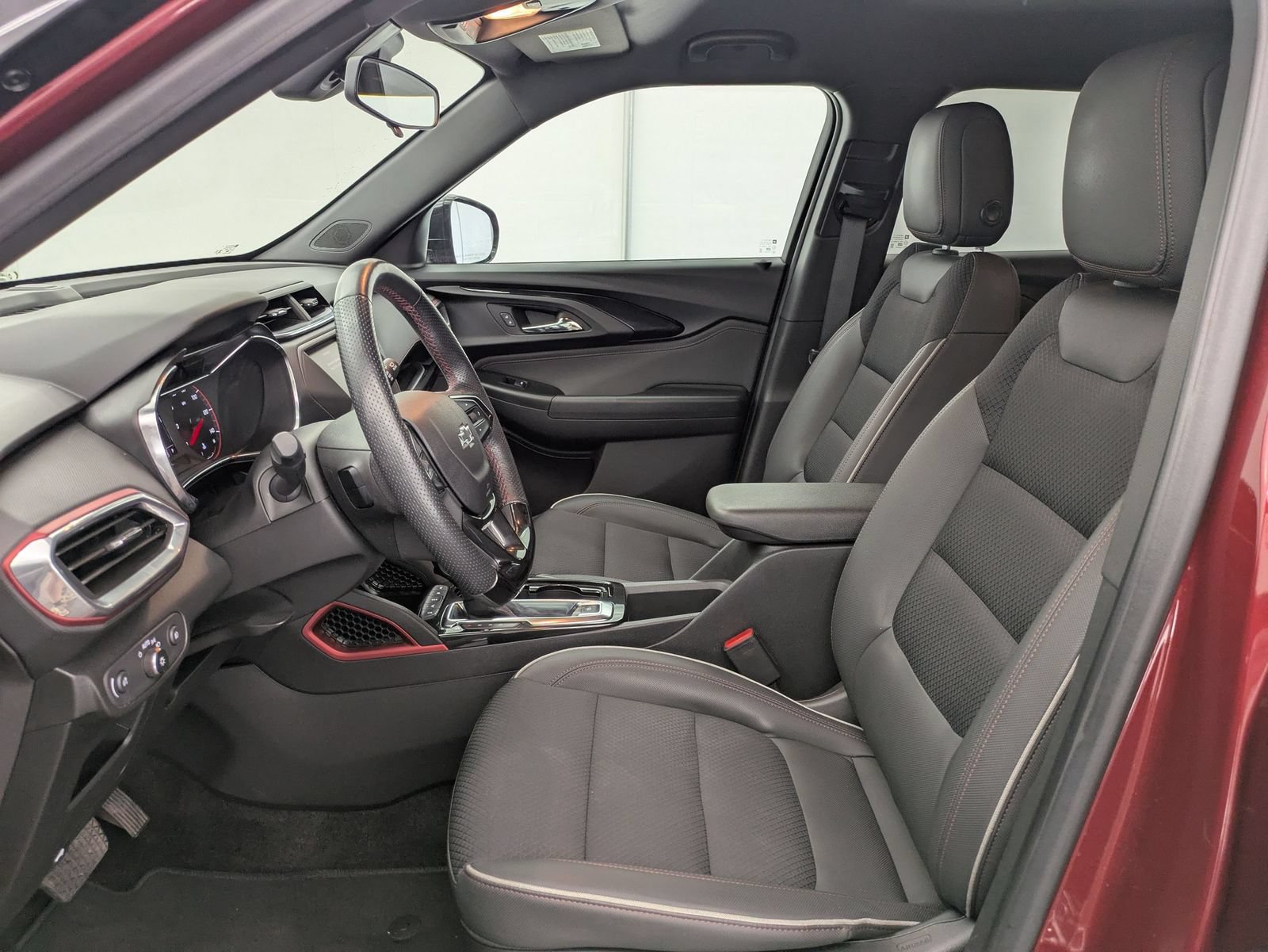 Thumbnail: 2023 Chevrolet TrailBlazer - 16