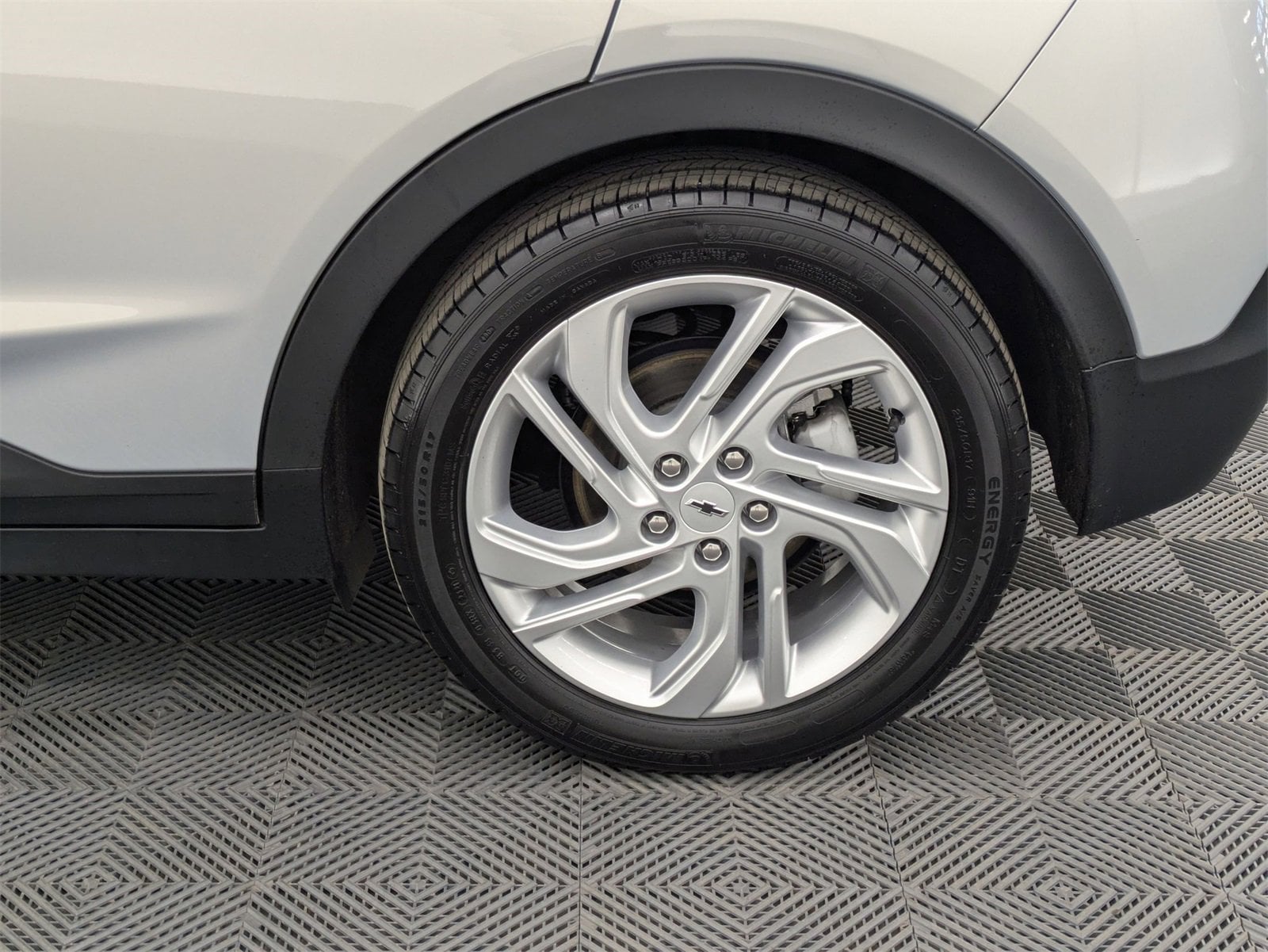 Thumbnail: 2022 Chevrolet Bolt EV - 12