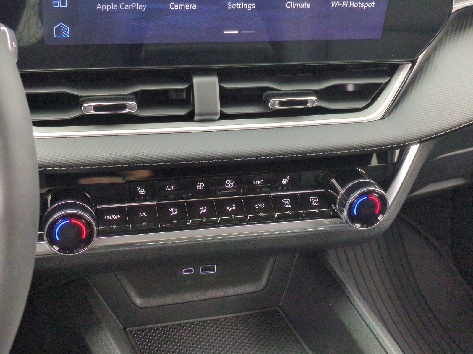 2027 Chevrolet Equinox LT - Photo 29