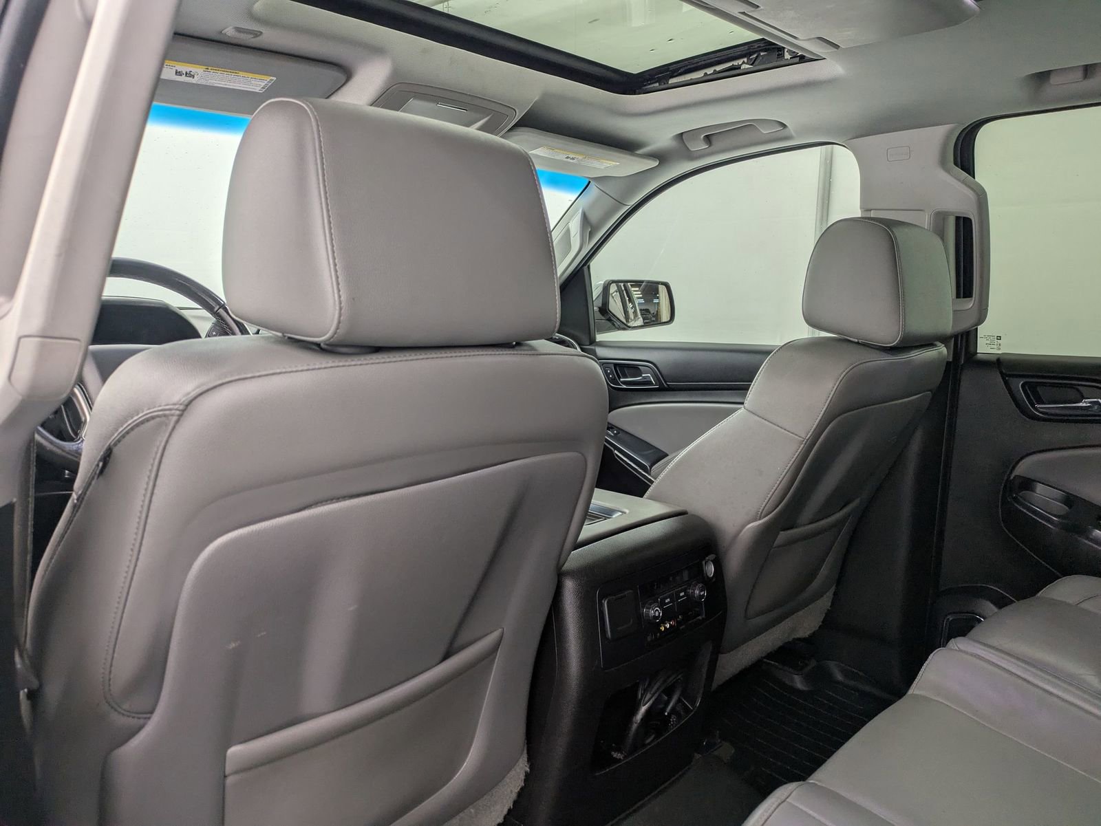 Thumbnail: 2015 Chevrolet Tahoe - 19