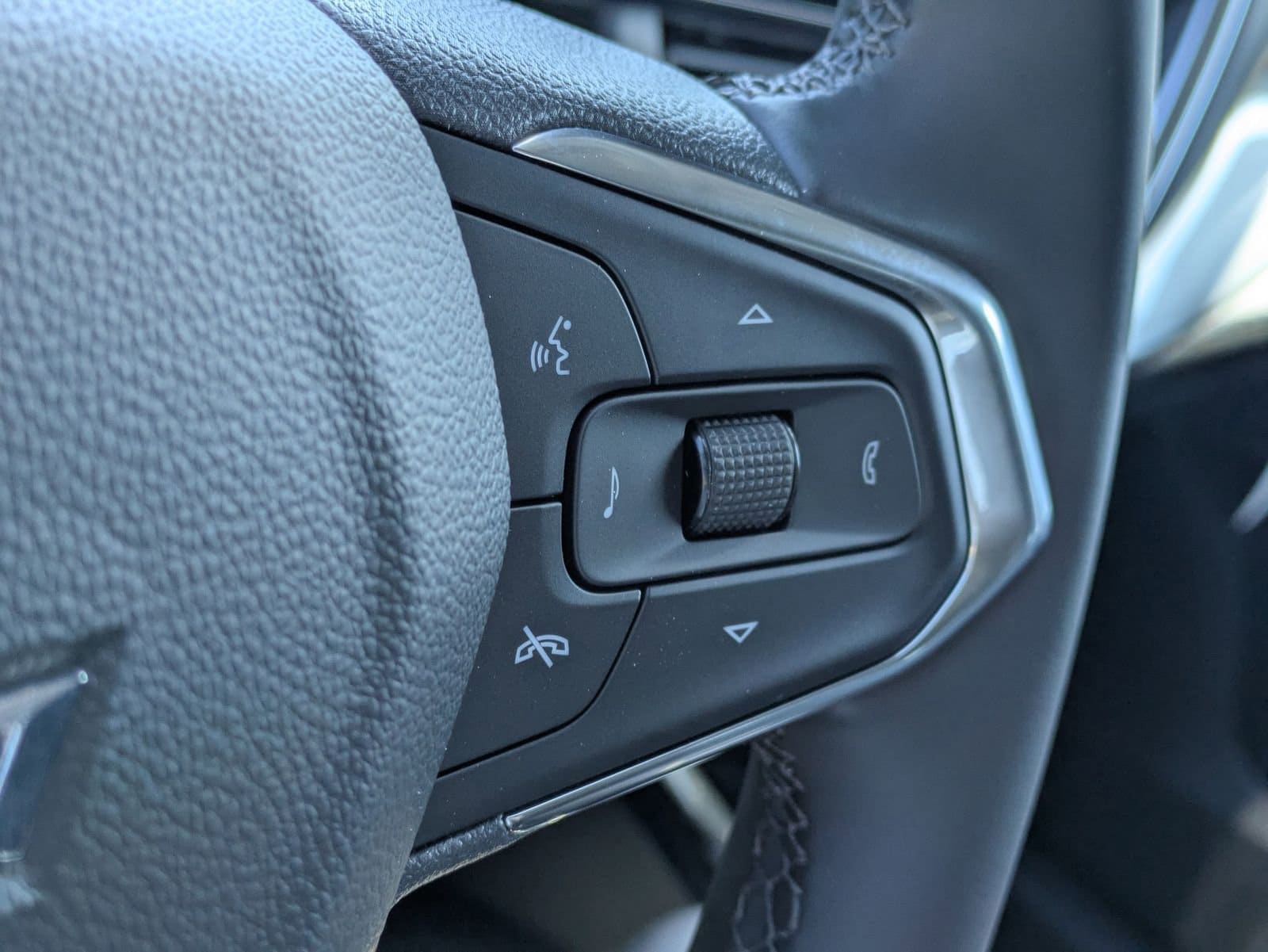 2026 Chevrolet Trax LT - Photo 25