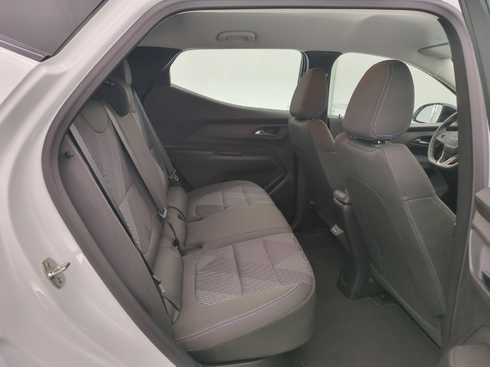 2027 Chevrolet Bolt LT - Photo 19
