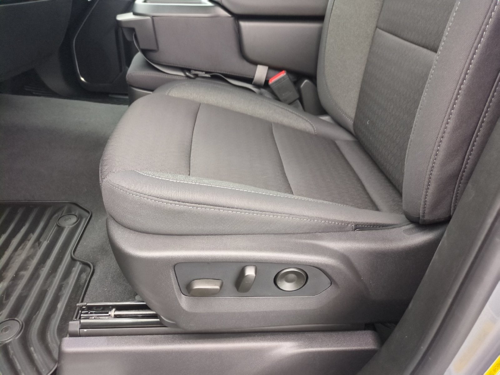 2026 Chevrolet Silverado 1500 LT - Photo 15