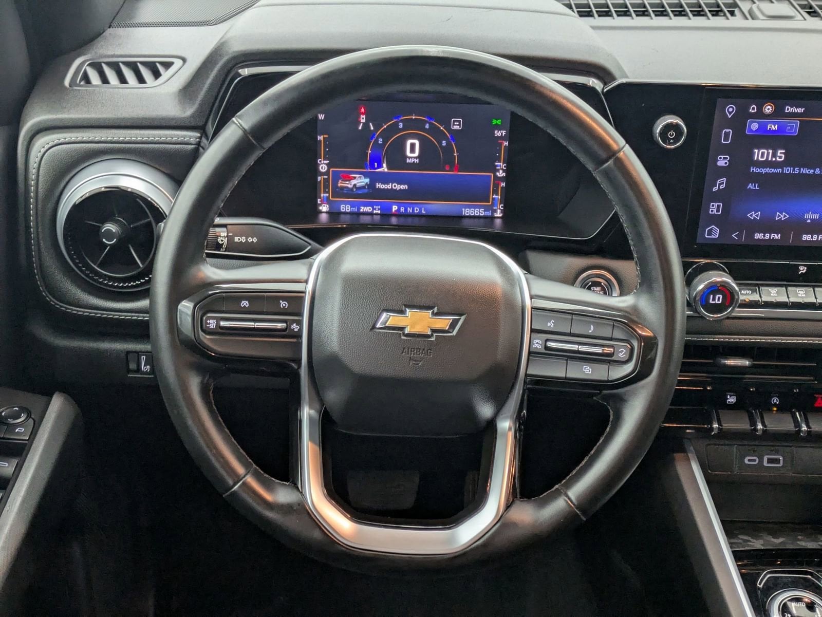 Thumbnail: 2023 Chevrolet Colorado - 25