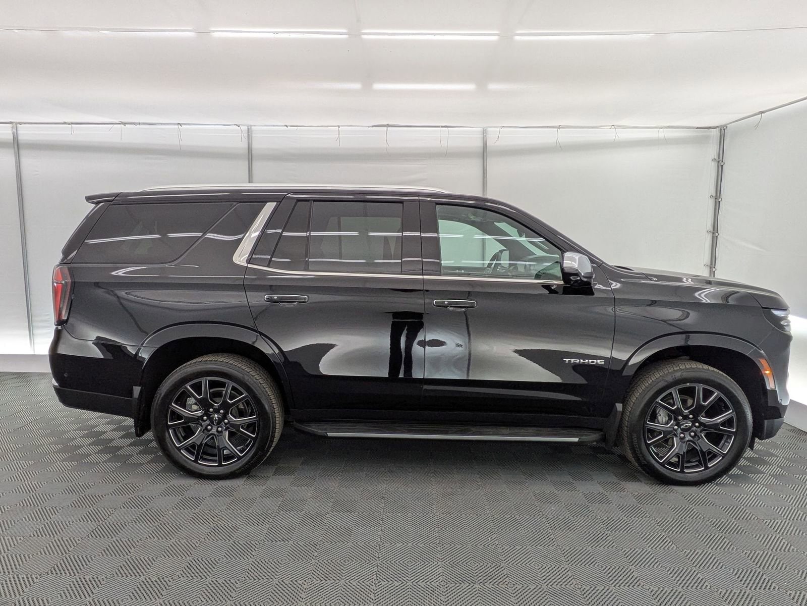 Thumbnail: 2025 Chevrolet Tahoe - 6