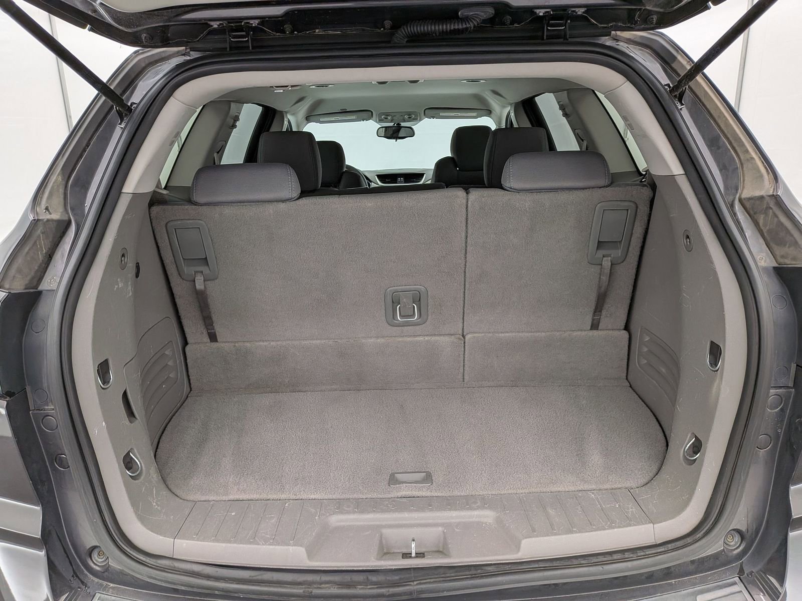 Thumbnail: 2013 Chevrolet Traverse - 32