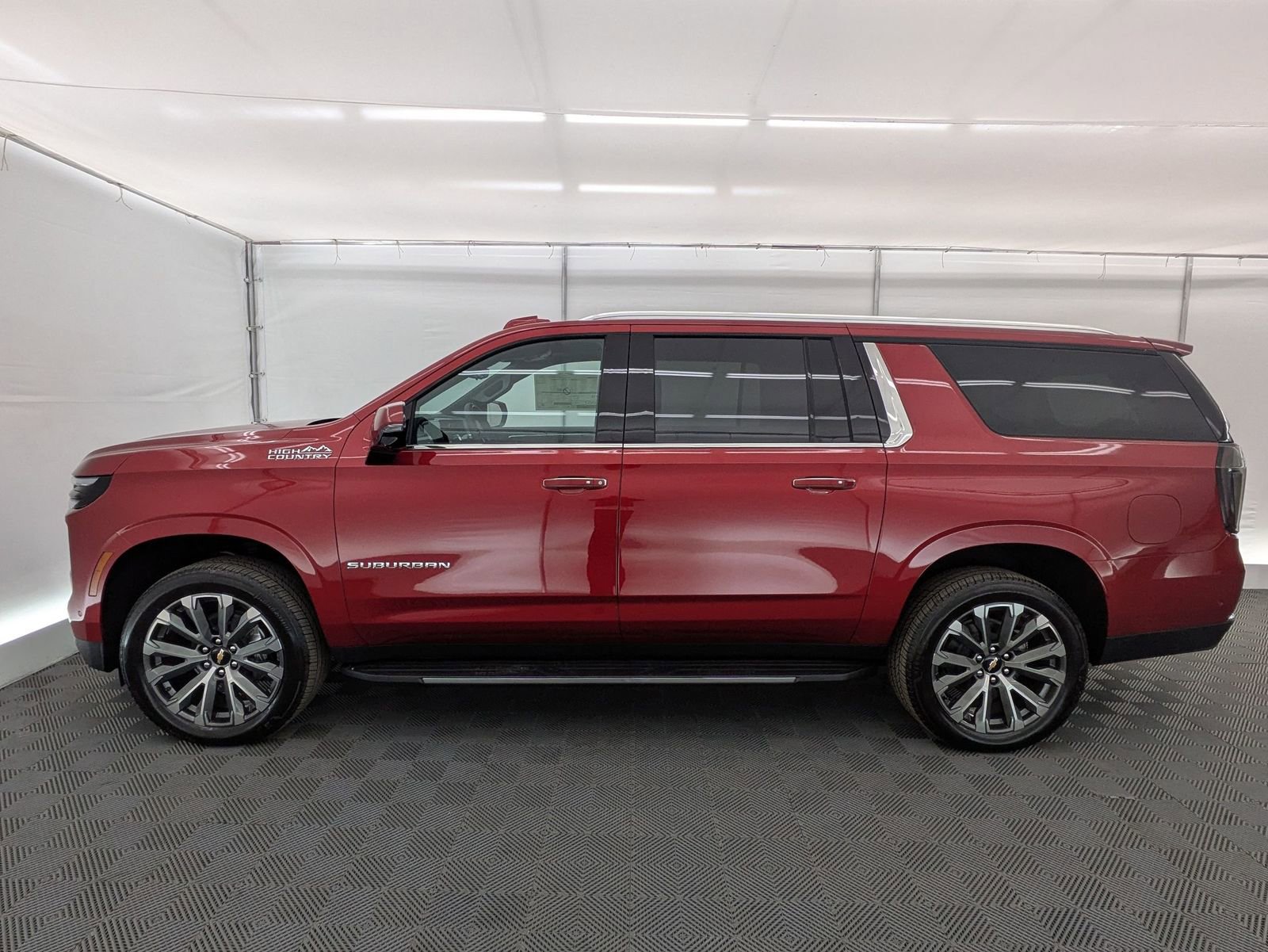 Thumbnail: 2026 Chevrolet Suburban - 3