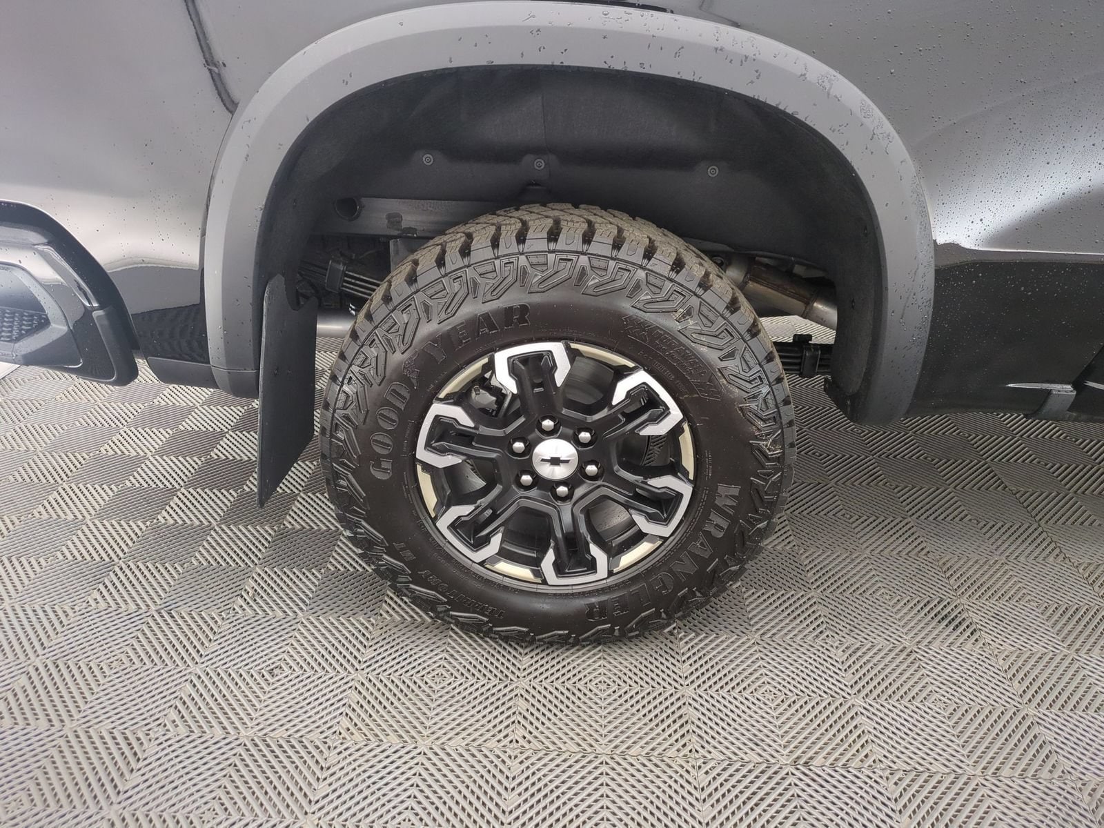 2026 Chevrolet Silverado 1500 ZR2 - Photo 12