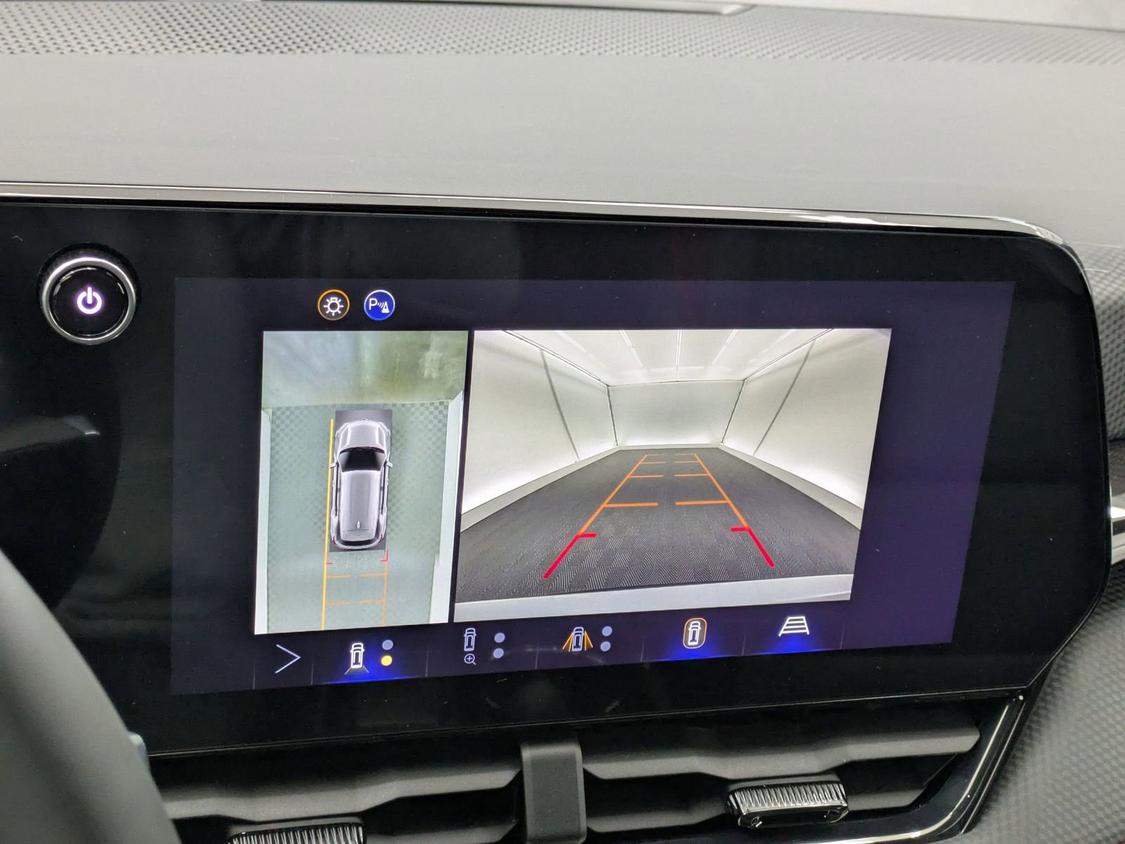 Thumbnail: 2026 Chevrolet Equinox - 28