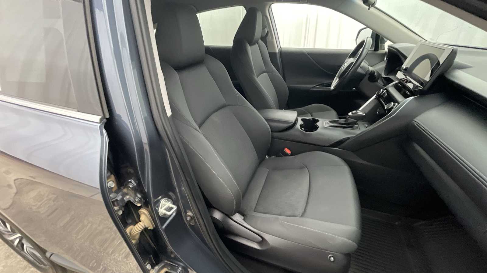 Thumbnail: 2023 Toyota Venza - 10