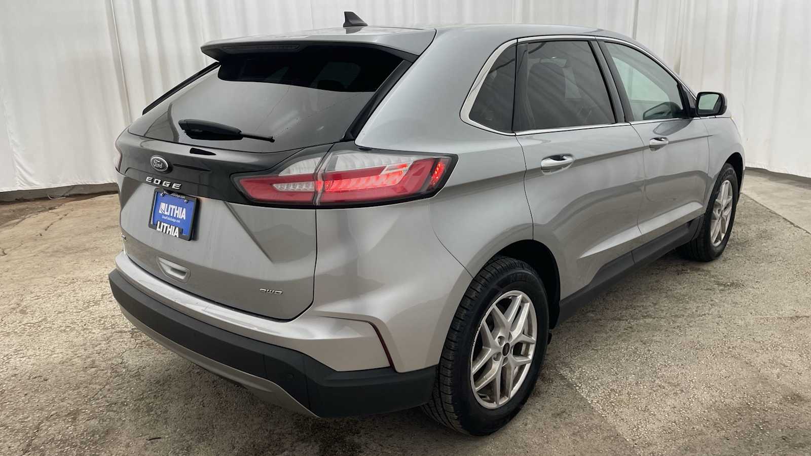 Thumbnail: 2024 Ford Edge - 32