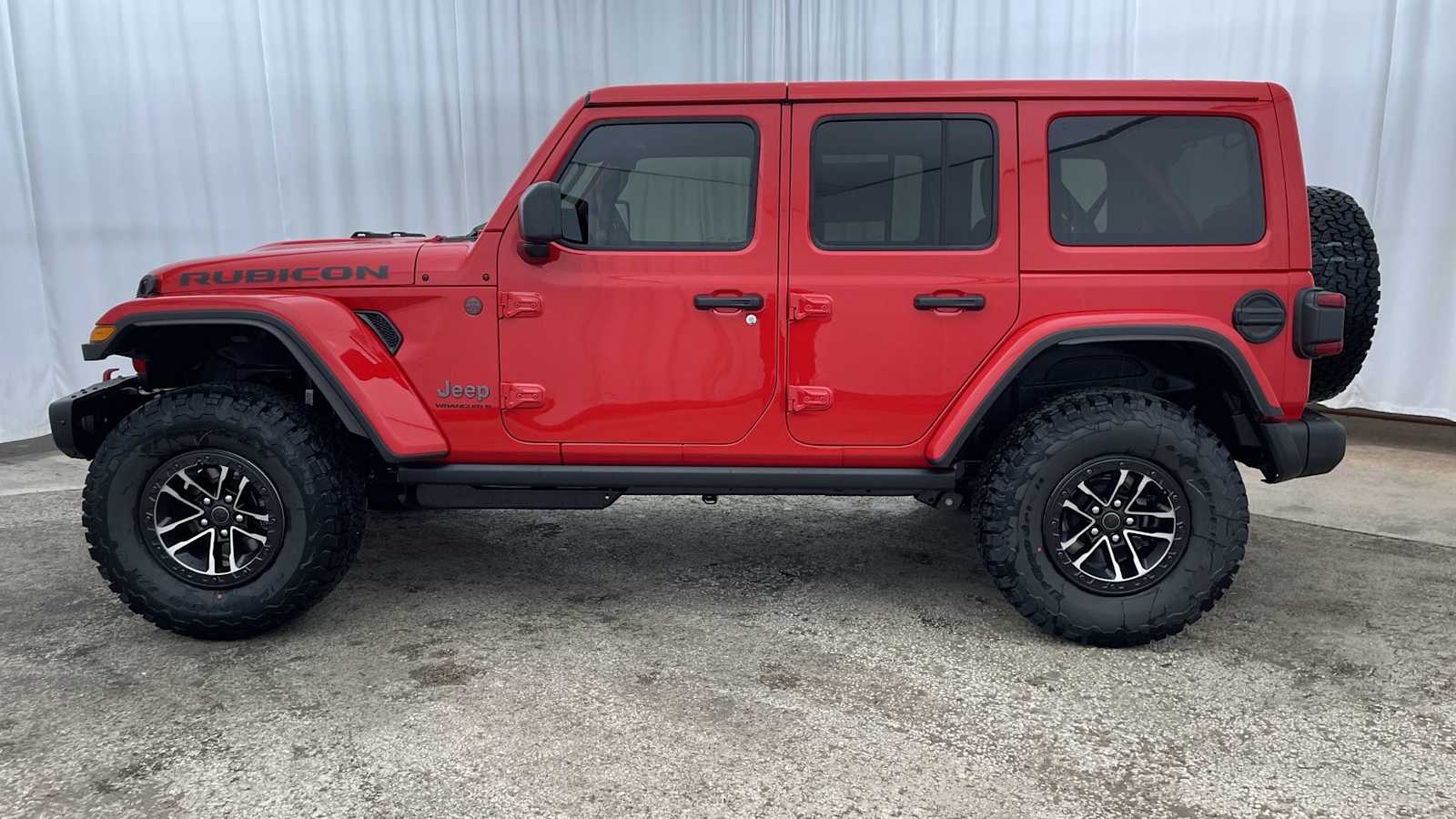 Thumbnail: 2026 Jeep Wrangler - 33