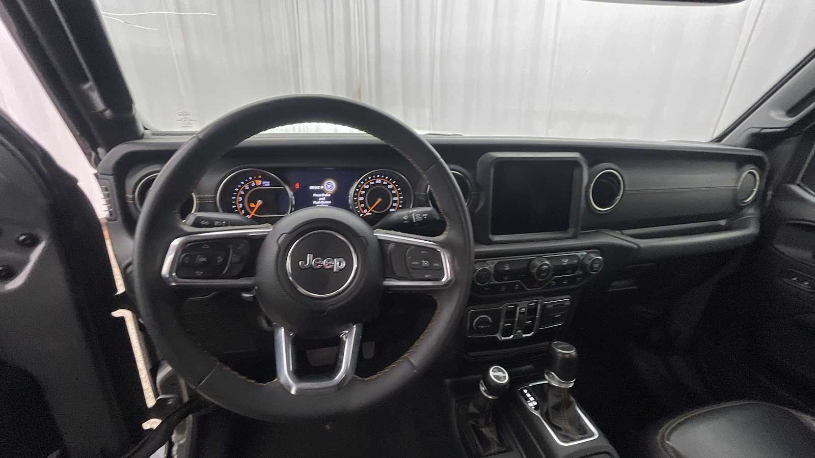 2023 Jeep Gladiator Overland photo 3