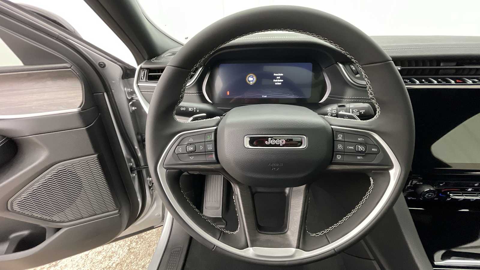 Thumbnail: 2025 Jeep Grand Cherokee - 15